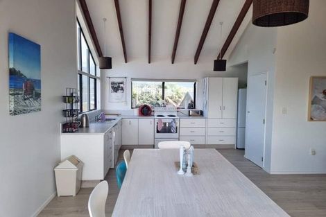 Photo of property in 273 Peka Peka Road, Peka Peka, Waikanae, 5391