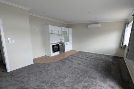 Photo of property in 10/19 Collins Avenue, Tawa, Wellington, 5028