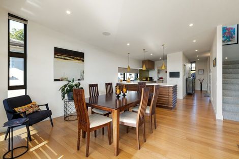 Photo of property in 142 Lake Crescent, Hamilton Lake, Hamilton, 3204