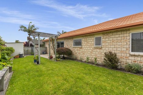 Photo of property in 24/100 Millers Road, Brookfield, Tauranga, 3110