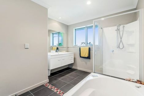 Photo of property in 30 Sunnyside Road, Coatesville, 0793