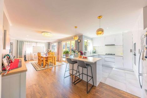 Photo of property in 8 Red Oak Place, Schnapper Rock, Auckland, 0632
