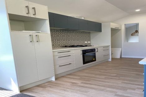 Photo of property in 120 Milton Road, Bluff Hill, Napier, 4110