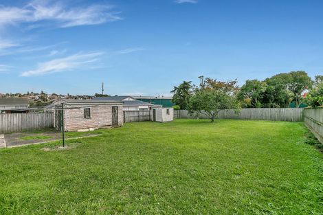 Photo of property in 97 Hillsborough Road, Hillsborough, Auckland, 1042