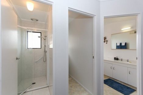 Photo of property in 4 Sandel Rise, Merrilands, New Plymouth, 4312