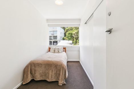 Photo of property in Hamilton Court Flats, 1/47 Hamilton Road, Hataitai, Wellington, 6021