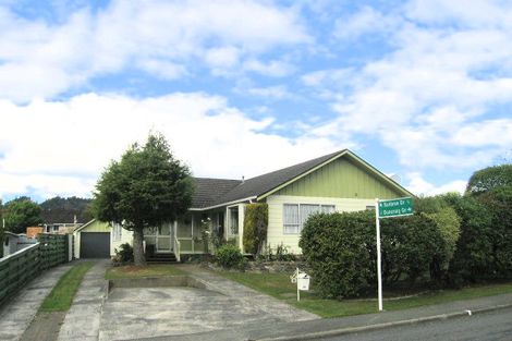Photo of property in 66 Sunbrae Drive, Silverstream, Upper Hutt, 5019