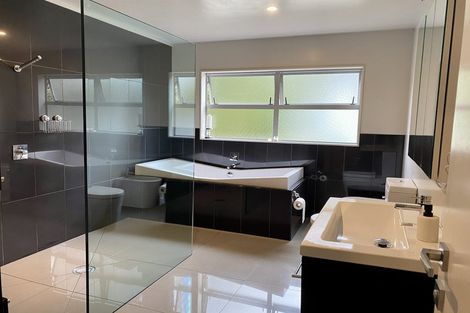 Photo of property in 295 Ngahere Park Road, Turitea, Palmerston North, 4472