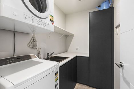 Photo of property in 2 Burgundy Drive, Martinborough, 5711