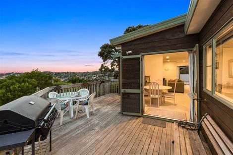 Photo of property in 2/84 Carlisle Road, Browns Bay, Auckland, 0632