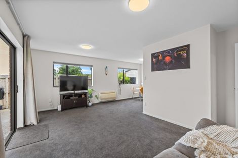 Photo of property in 6b Dickson Crescent, Hornby, Christchurch, 8042