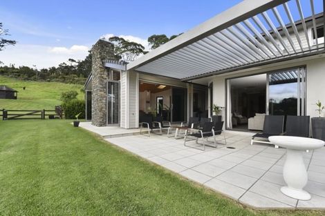 Photo of property in 100 Hobson Road, Lucas Heights, Auckland, 0632