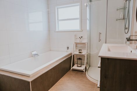 Photo of property in 1001 State Highway 2, Eskdale, Napier, 4182