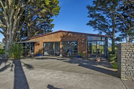Photo of property in 18 Pataua Road North, Whareora, Whangarei, 0175