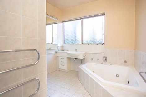 Photo of property in 64 Hamilton Avenue, Ilam, Christchurch, 8041