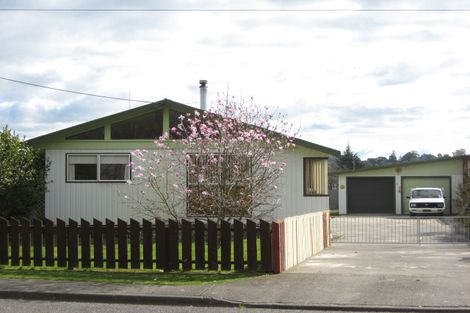 Photo of property in 3 Shanly Street, Waipawa, 4210