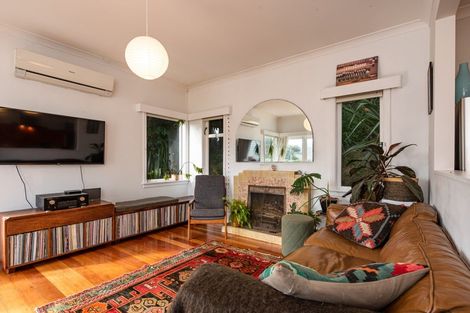 Photo of property in 27 Hudson Street, Island Bay, Wellington, 6023