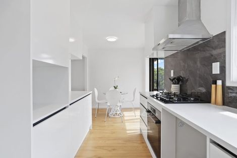 Photo of property in 2/1 Wattle Street, New Lynn, Auckland, 0600