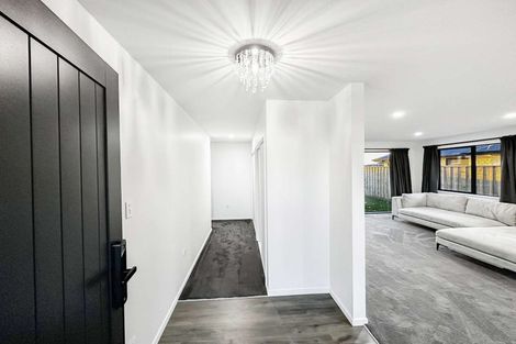 Photo of property in 27 Crossley Avenue, Woodend, 7610