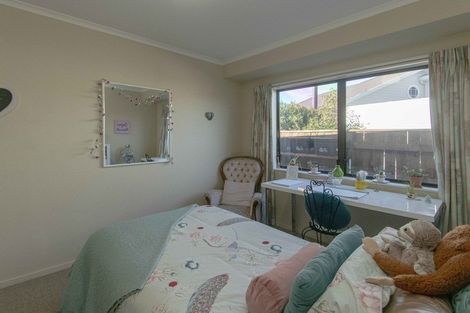 Photo of property in 18 Bishops Close, Greenmeadows, Napier, 4112