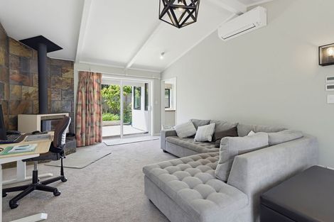 Photo of property in 21 Rawene Street, Waikanae, 5036