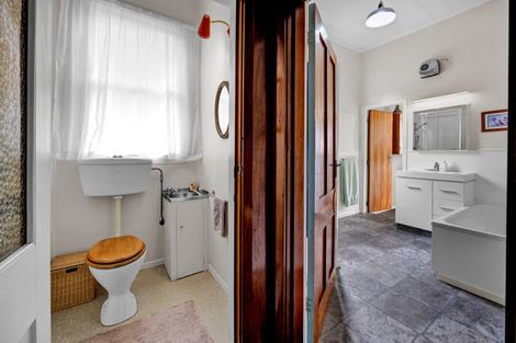 Photo of property in 22 Mills Street, Eltham, 4322