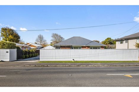Photo of property in 205 Centaurus Road, Saint Martins, Christchurch, 8022
