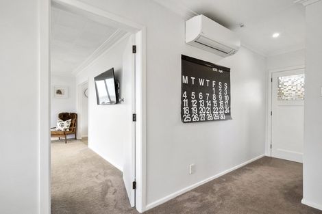 Photo of property in 21 Winston Place, Kew, Dunedin, 9012