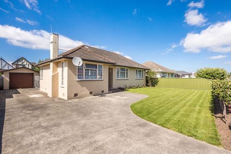 Photo of property in 20 Milton Street, Roslyn, Palmerston North, 4414