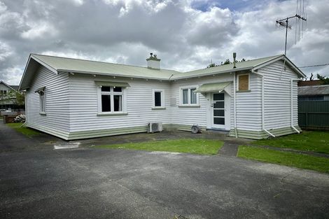 Photo of property in 36 Saint Johns Avenue, Palmerston North, 4414