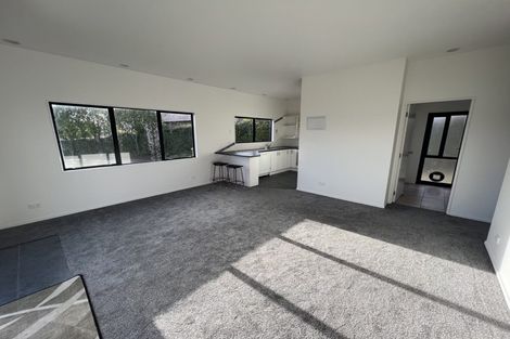Photo of property in 8 Burgundy Park Avenue, Henderson, Auckland, 0612