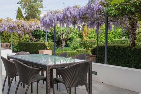 Photo of property in 15 Rhodes Street, Merivale, Christchurch, 8014