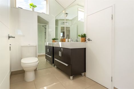 Photo of property in 56 Greendale Avenue, Avonhead, Christchurch, 8042