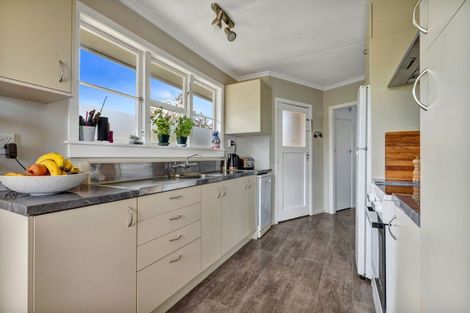 Photo of property in 100 Stanners Street, Eltham, 4322