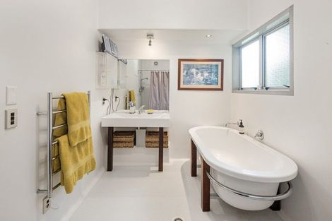 Photo of property in 79 Mantell Street, Seatoun, Wellington, 6022