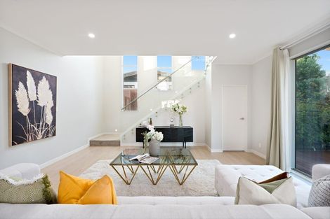 Photo of property in 38a Pokapu Street, Titirangi, Auckland, 0600