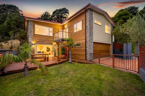 Photo of property in 74f Heretaunga Square, Silverstream, Upper Hutt, 5019