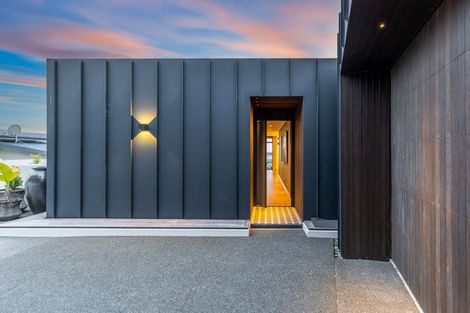 Photo of property in 37 Mount Pleasant Road, Mount Pleasant, Christchurch, 8081