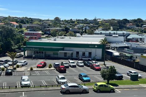 Photo of property in 4 Ramsgate Terrace, Mairangi Bay, Auckland, 0630