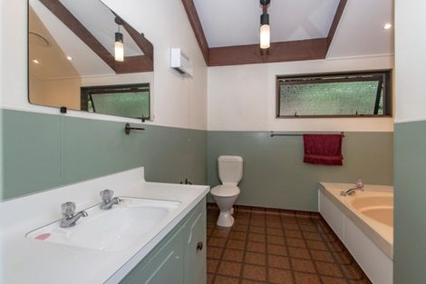 Photo of property in 27 Burns Road, Hospital Hill, Napier, 4110