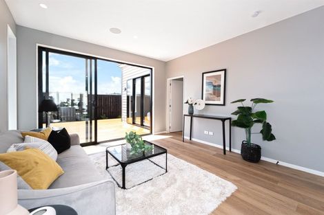 Photo of property in 15 Landing Path Drive, Hobsonville, Auckland, 0616