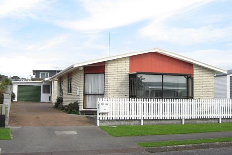 Photo of property in 2/117 Hine Street, New Plymouth, 4310