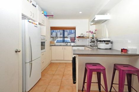 Photo of property in 9/70 Fernhill Way, Oteha, Auckland, 0632