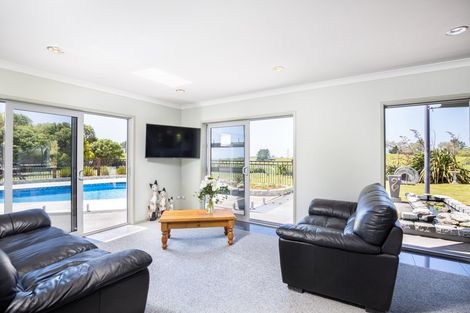 Photo of property in 848a Carrington Road, Hurworth, New Plymouth, 4371