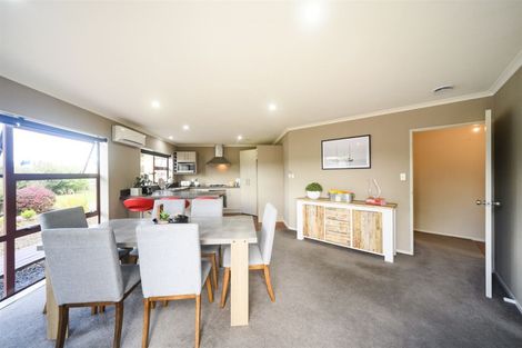 Photo of property in 40 Geneva Terrace, Kelvin Grove, Palmerston North, 4414