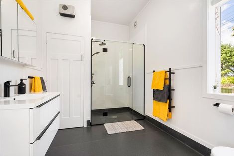 Photo of property in 1/2 Raewyn Street, Morningside, Whangarei, 0110