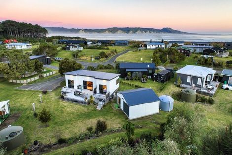 Photo of property in Blue Bay Road, Mahia, 4198