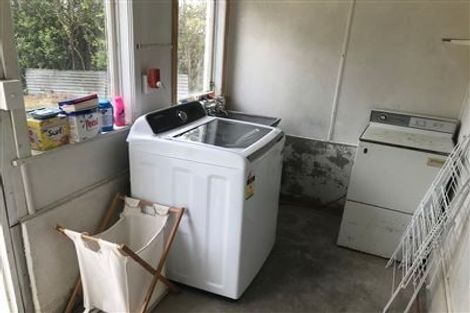 Photo of property in 44 Takapuwahia Drive, Takapuwahia, Porirua, 5022