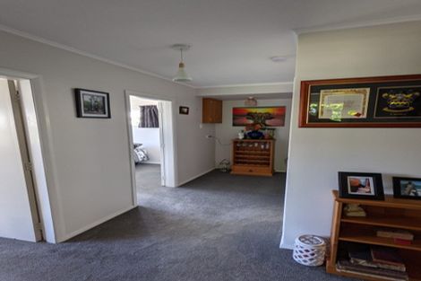 Photo of property in 48a Queenwood Road, Levin, 5510