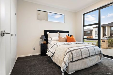 Photo of property in 24 Cooladawson Drive, Flat Bush, Auckland, 2019